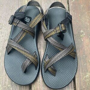 Men’s Chacos with toe strap